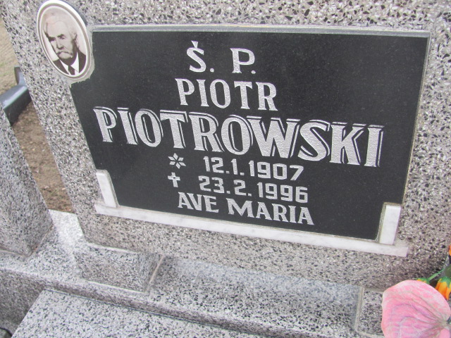 Helena Piotrowska 1913 Okonek - Grobonet - Wyszukiwarka osób pochowanych